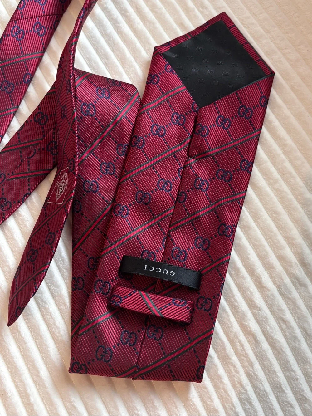 Gucci Maroon Tie with Navy GG Motif